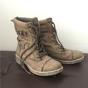 Like new Rocket Dog combat boots